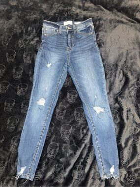 Distressed Skinny Jeans